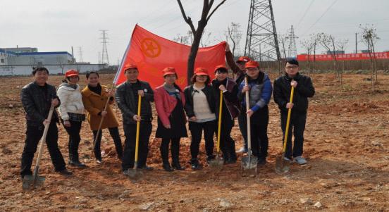 台州市博爱医院青年志愿者植树节展风采