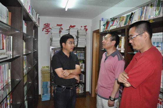 潘方地莅临台州市博爱医院图书馆检查指导