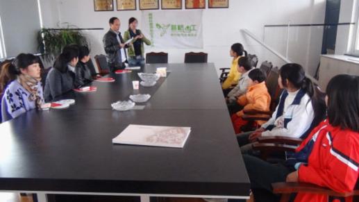 台州市博爱医院|“博爱行动”在台州市聋哑学校结对助学现场