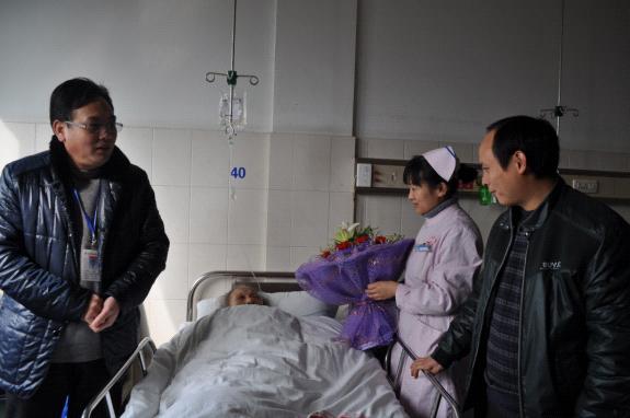 台州市博爱医院党委领导慰问九旬老人