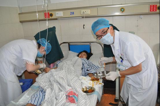 八指离断争秒接 重获新生患者笑|台州市博爱医院|路桥博爱医院|上海长海医院台州分院