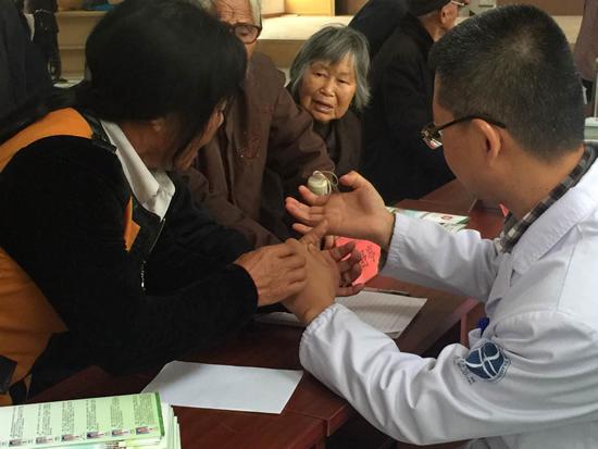 专家进村居 农民得健康[中国台州网]|台州市博爱医院|双下沉两提升