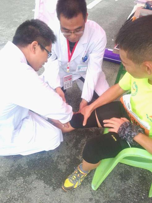 台州市博爱医院医护人员为“台马”保驾护航|路桥博爱医院|台州市首届马拉松比赛