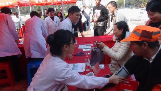 义诊服务献爱心 雷锋精神永相传|台州市博爱医院|路桥博爱医院