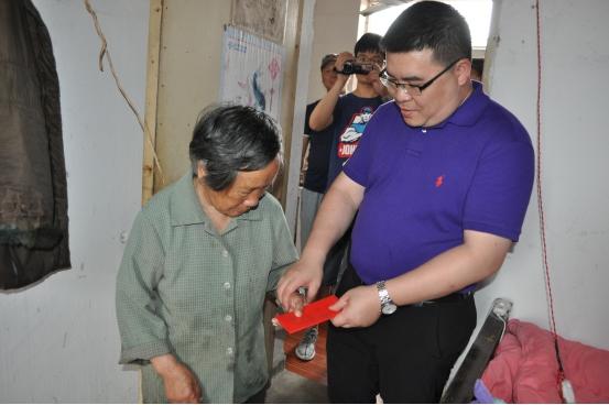 情系垦荒队员 弘扬博爱精神——台州市博爱医院连续20年为老垦荒队员送医送药纪事