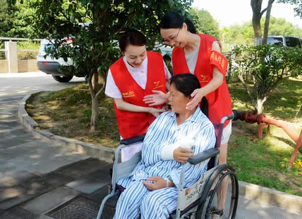 台州市博爱医院多措并举推进志愿服务促文明