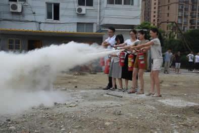 预防为主 防消结合——我院开展岗前消防安全培训及演练