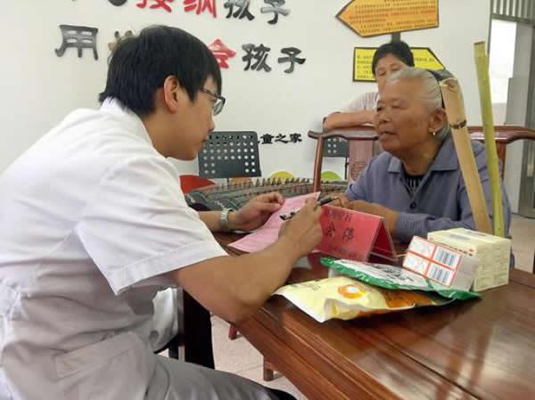 敬老助老 情系黄岩——台州市博爱医院第七站义诊活动