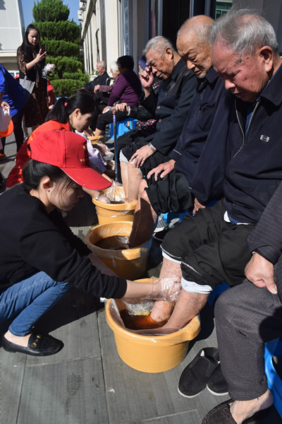 九九重阳节 台州市博爱医院开展系列“敬老助老 情暖重阳”活动