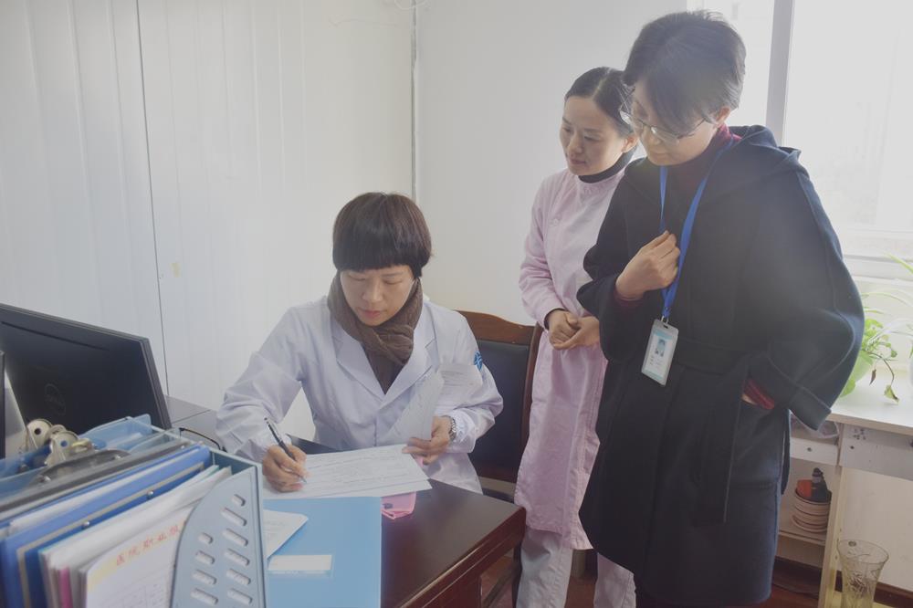 路桥区卫计局对台州市博爱医院进行年度工作考核