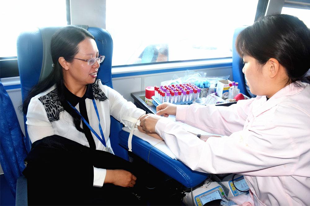 “五比五看”看行动 无偿献血为大众|台州市博爱医院