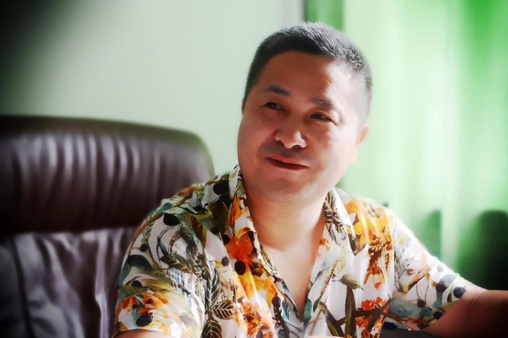 双刀并用妙手回春 经营管理精益求精——访浙江天瑞医疗集团副总裁、台州市博爱医院脊柱外科首席专家何建军