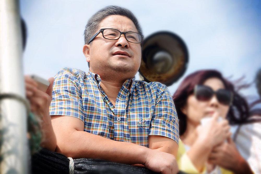 双刀并用妙手回春 经营管理精益求精——访浙江天瑞医疗集团副总裁、台州市博爱医院脊柱外科首席专家何建军