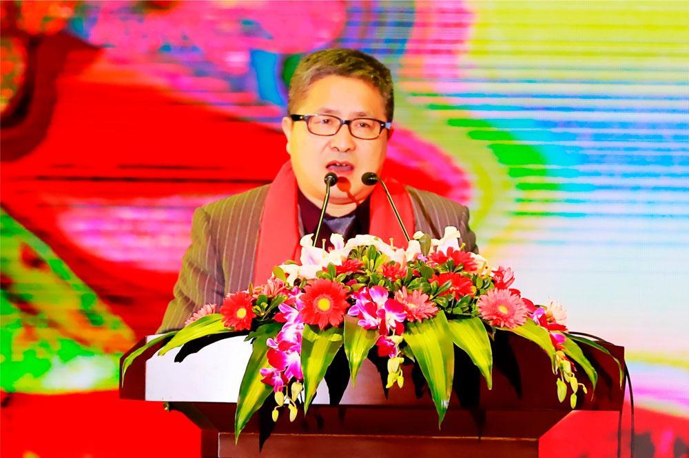 双刀并用妙手回春 经营管理精益求精——访浙江天瑞医疗集团副总裁、台州市博爱医院脊柱外科首席专家何建军