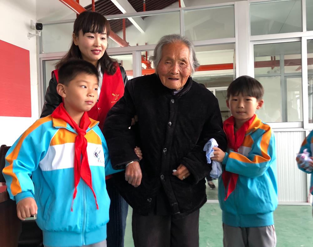 新桥养老院的老人们脸上乐开了花|台州市博爱医院