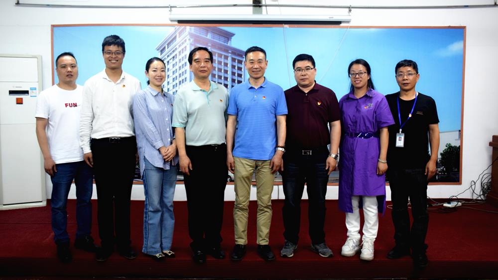 区委常委、组织部长范卫东现场调研，指导博爱党建如何先行，为基层医疗机构党建指明航向