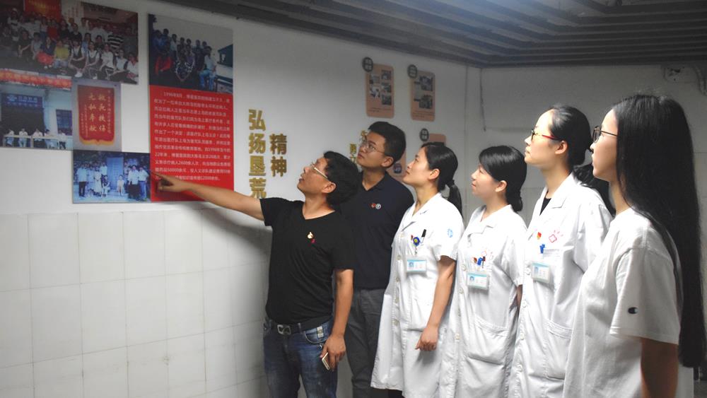 学在实处 干在实处 博爱行政支部开展“比学拼榜”与“两个中心”活动