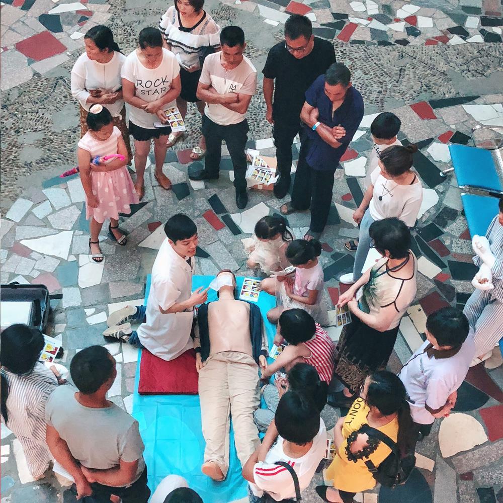 台州市博爱医院：对病友及家属开展心肺复苏操作培训