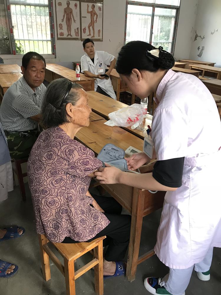 精致医养 惟美夕阳——君同物业牵头开展关爱老人系列活动|浙江天瑞医疗集团|浙江君同物业有限公司|台州市博爱医院