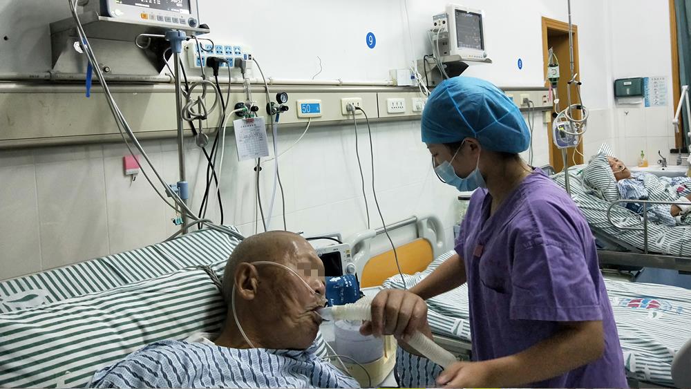 台州市博爱医院ICU护士|熬不完的夜 & 心心念的你