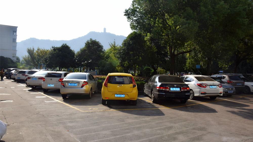 节日不打烊︱致敬，坚守岗位的医务人员