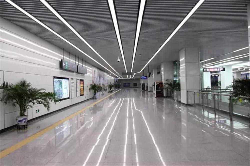 节日不打烊︱致敬，坚守岗位的医务人员