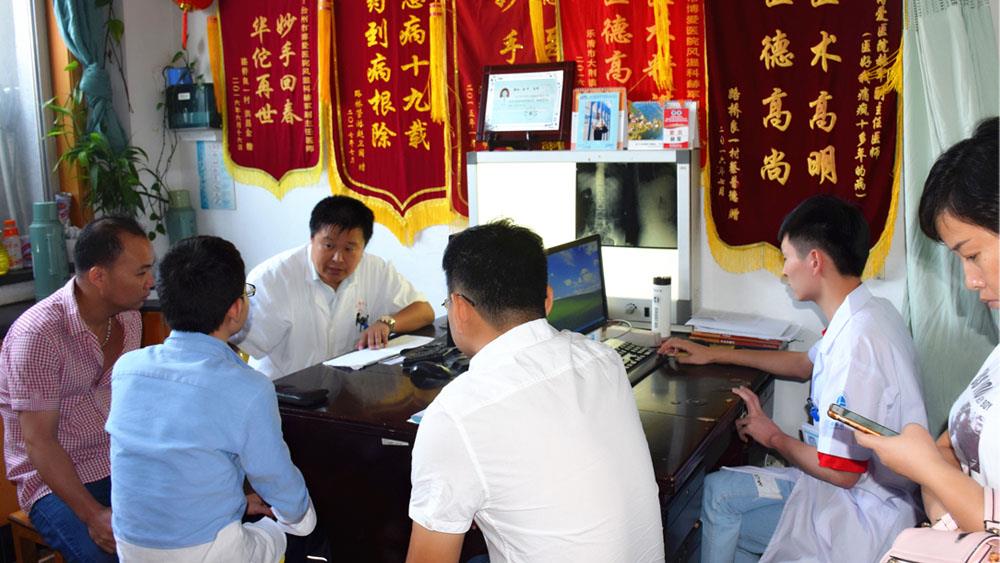 节日不打烊︱致敬，坚守岗位的医务人员