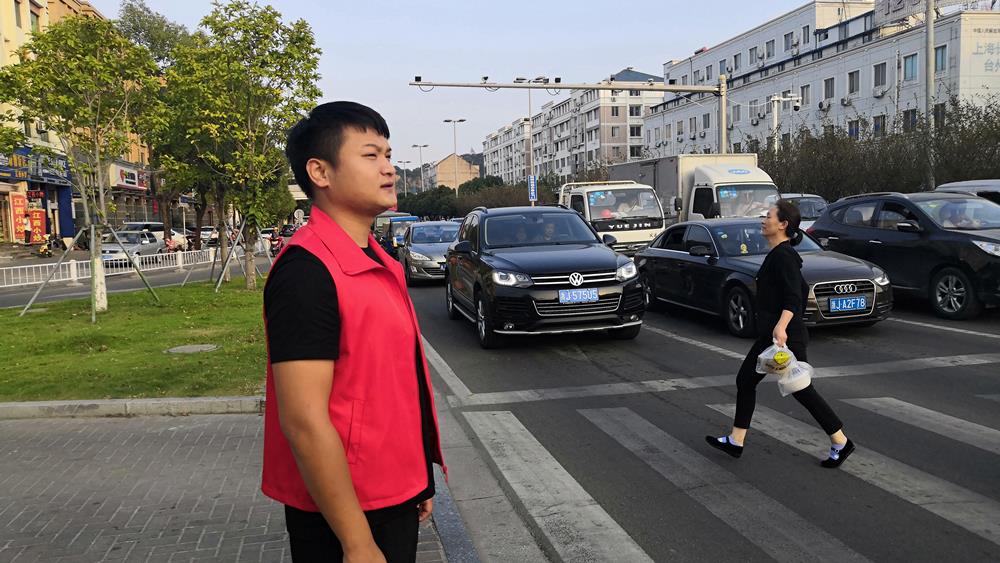 我为城市添彩 文明就在身边 博爱医院劝导员为文明城市建设持续发力