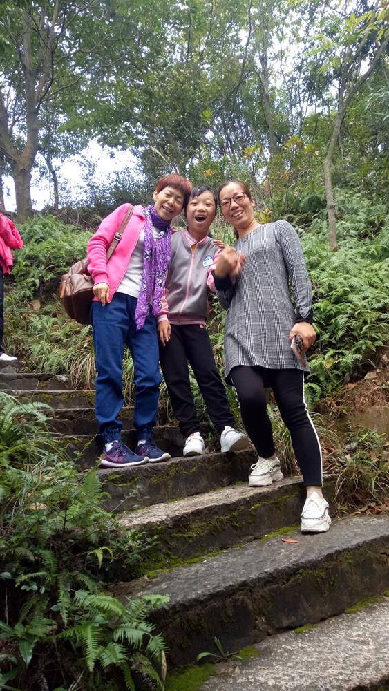 台州市博爱医院院工会组织重阳节登山活动