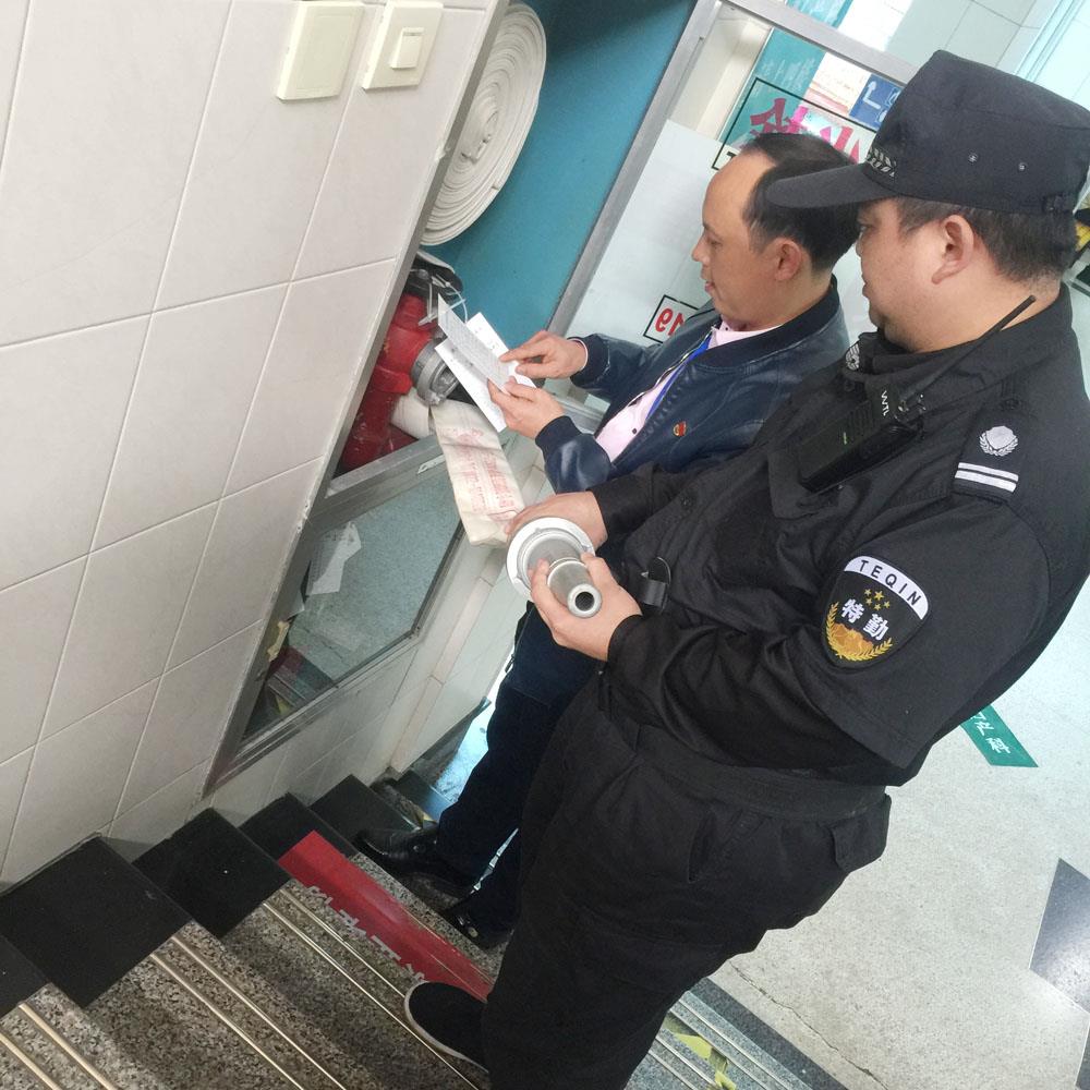 路桥区卫健局胡琳萍一行到台州市博爱医院开展节前安全生产工作