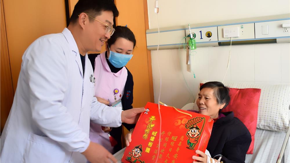 有慰问 有礼品 有年夜饭｜这里年味浓浓|台州市博爱医院