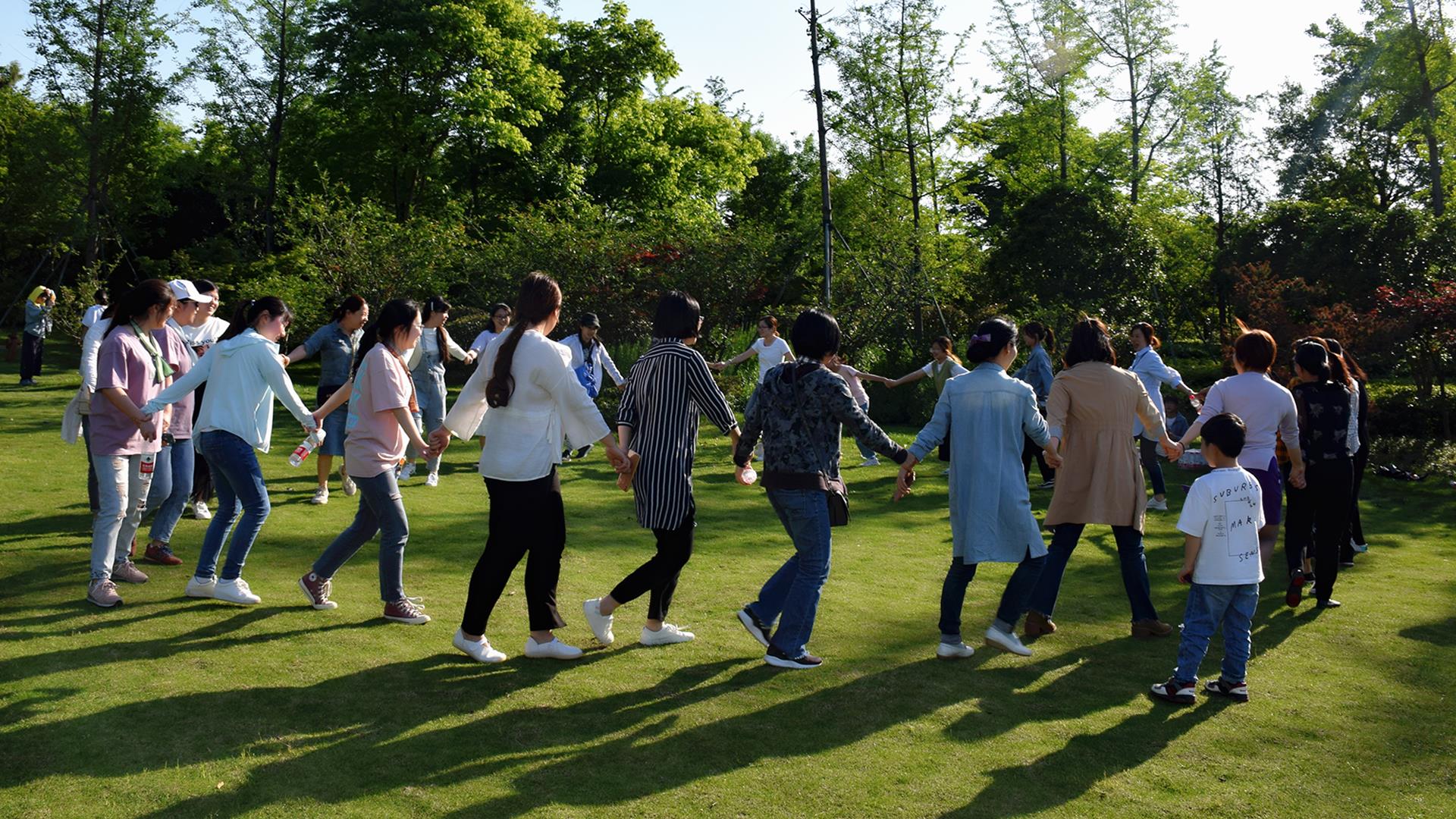 仪式感爆棚!博爱团员“青春飞扬,万步有约”纪念五四青年节|台州市博爱医院