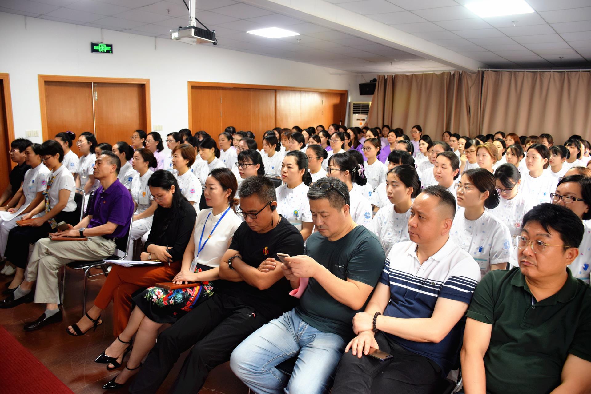 在博爱，护士要做医院的主人|台州市博爱医院