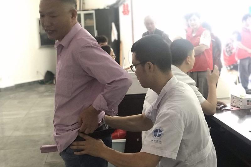 便民服务进社区，博爱健康义诊小队到南洋村开展义诊活动