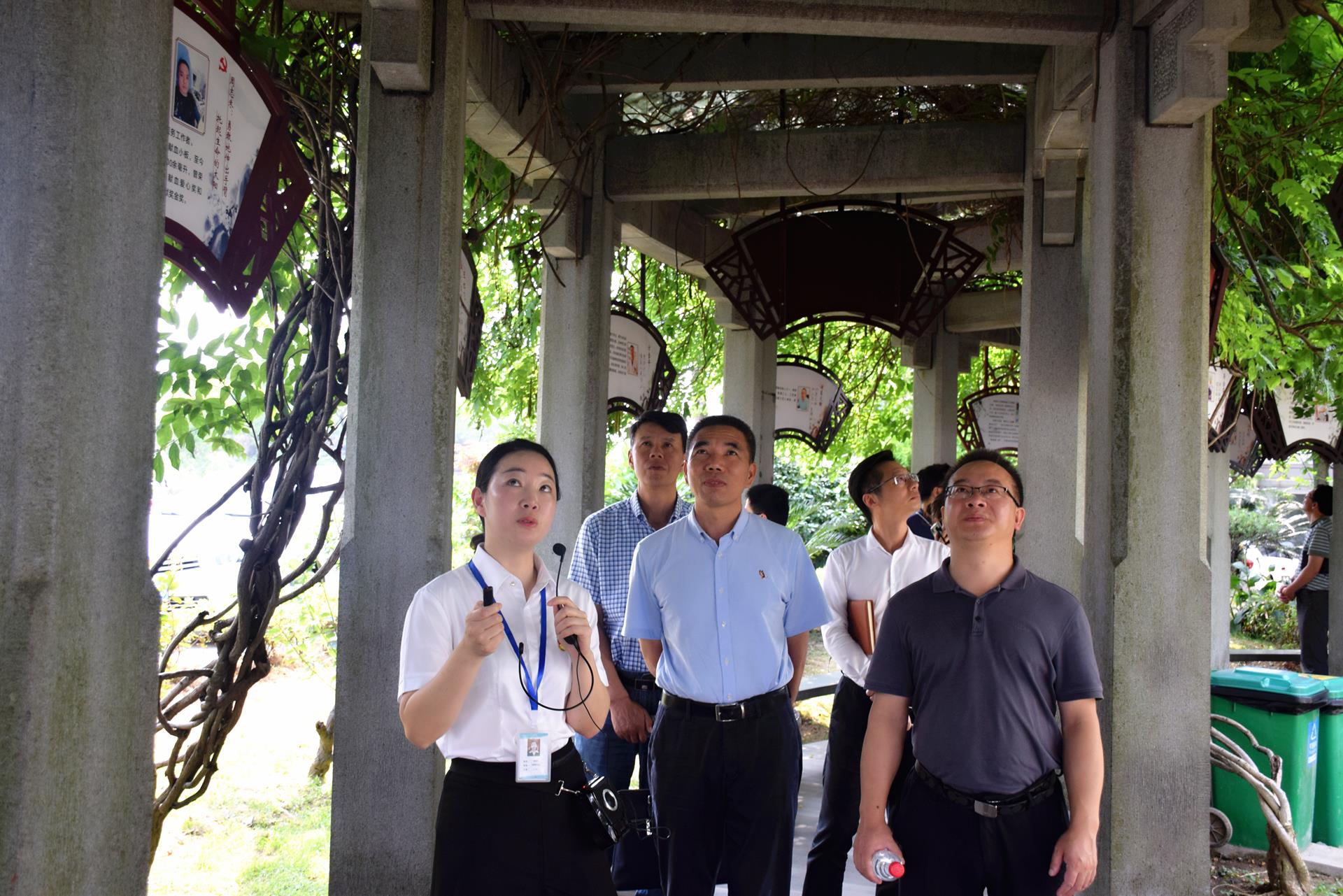 定海区政协考察团到台州市博爱医院调研