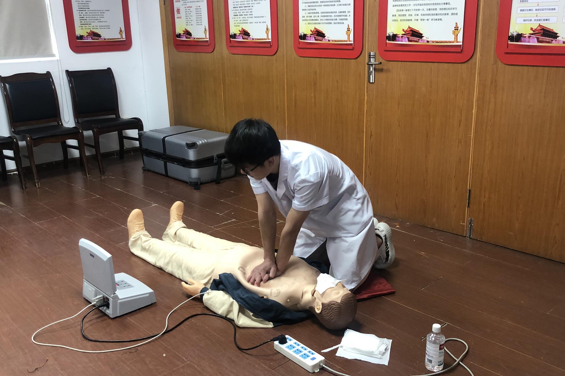 台州市博爱医院开展全院急救技能操作考核
