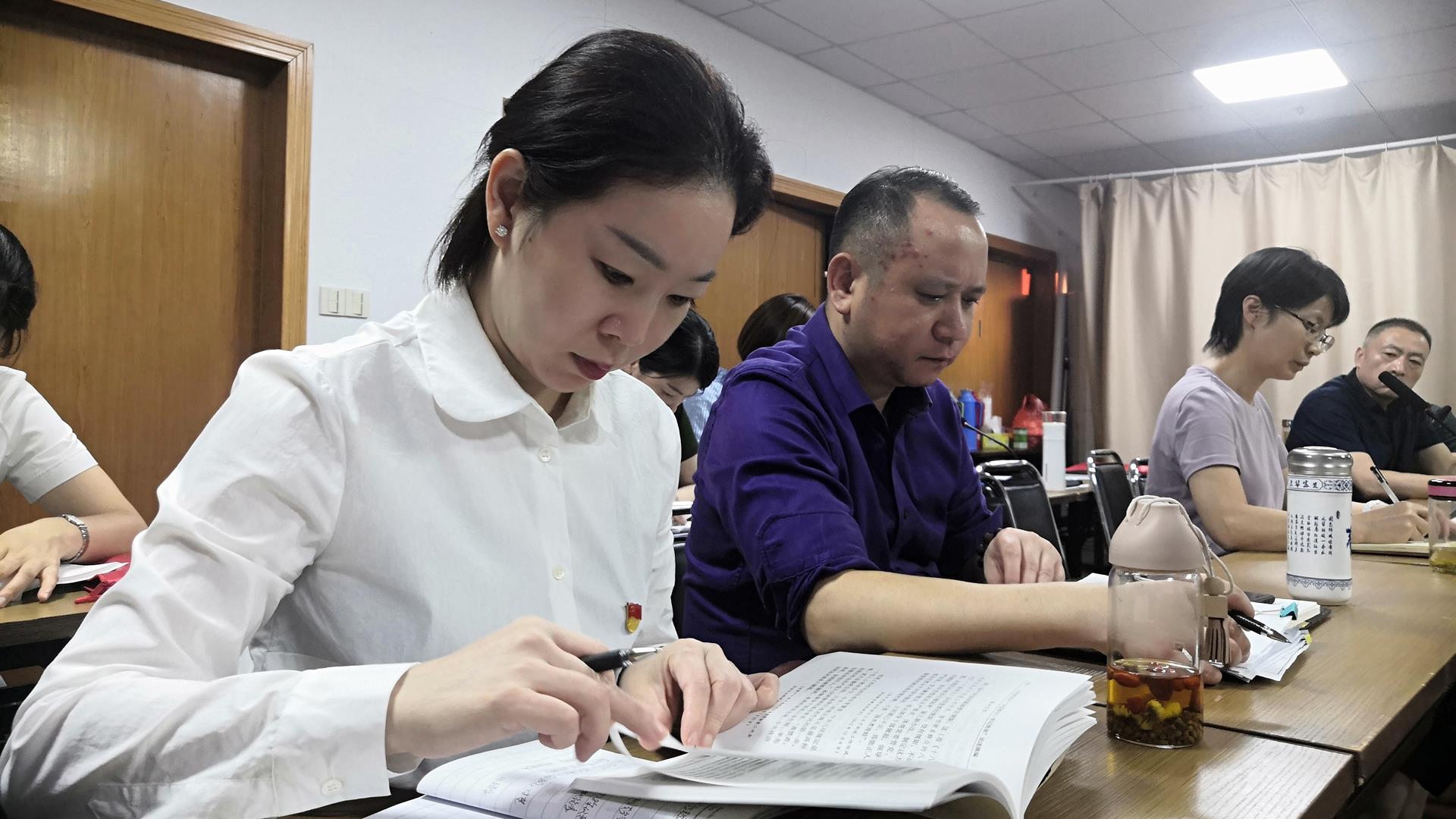 不忘初心 牢记使命 台州市博爱医院党委开启第二周“周一夜学”