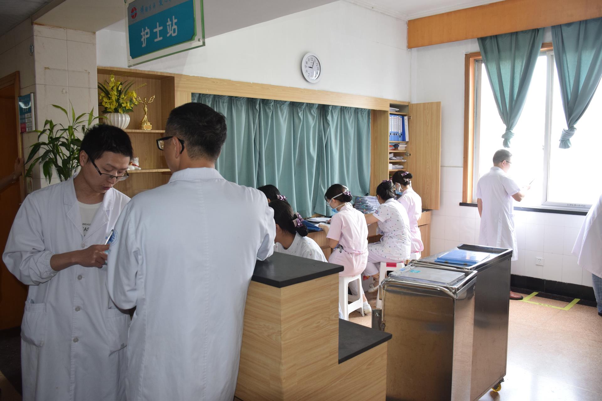 爱我中华｜建国70周年，致敬祖国母亲！|台州市博爱医院