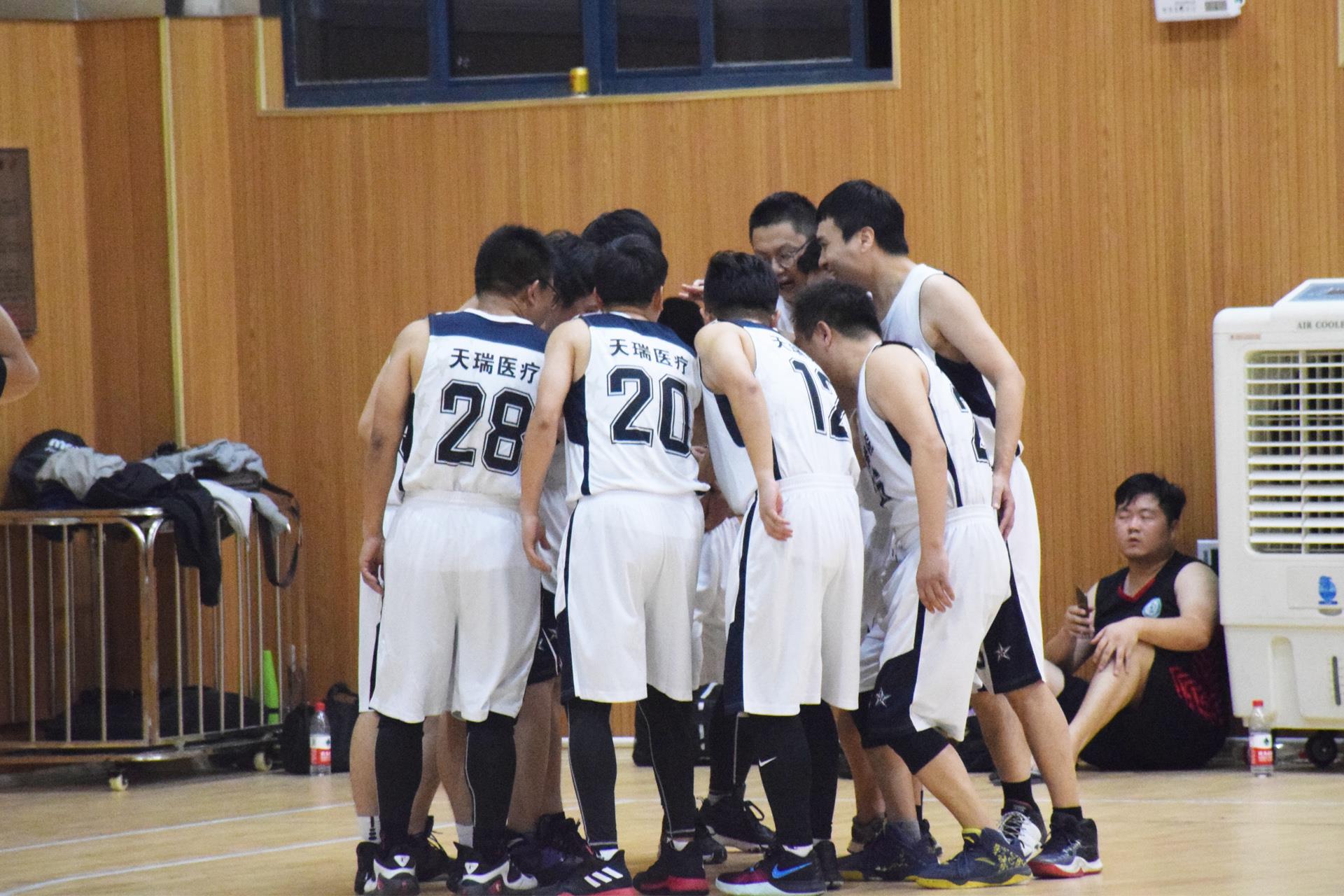 台州市博爱医院勇夺路桥区卫健系统篮球赛冠军