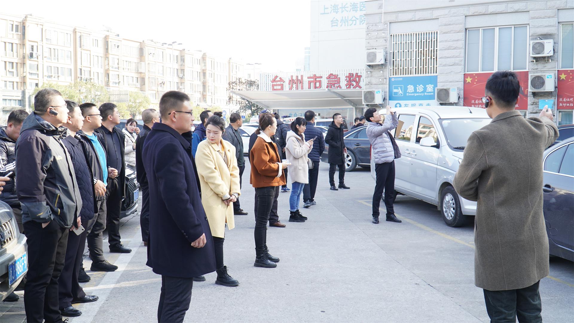 集安市委组织部非公党组织书记李慎原一行来台州市博爱医院考察