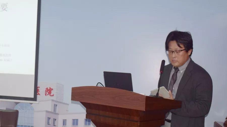 日本宇都宫中心医院院长佐藤俊彦、专家新木佳友一行来院开展学术讲座