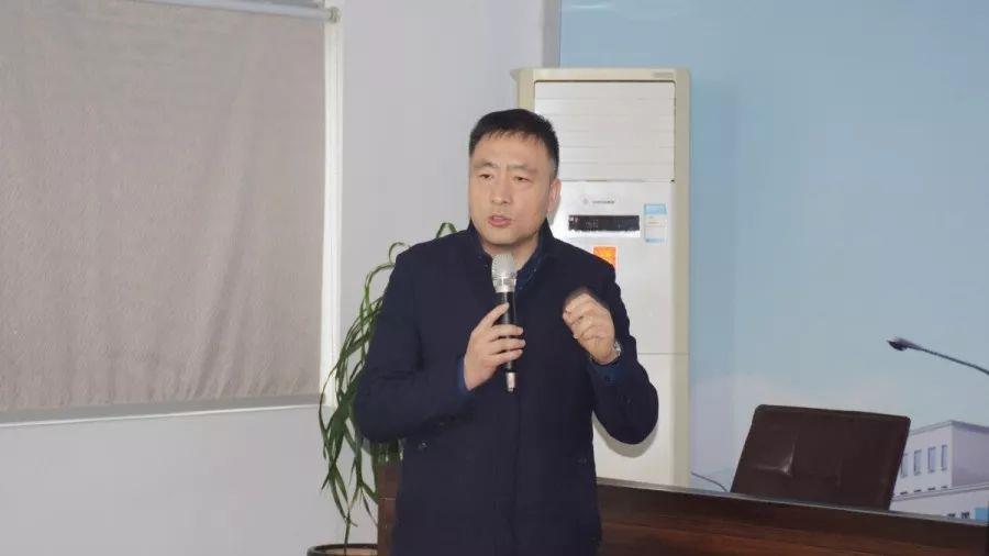 日本宇都宫中心医院院长佐藤俊彦、专家新木佳友一行来院开展学术讲座