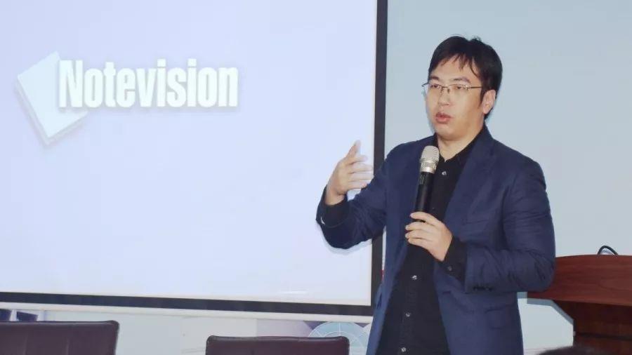 日本宇都宫中心医院院长佐藤俊彦、专家新木佳友一行来院开展学术讲座