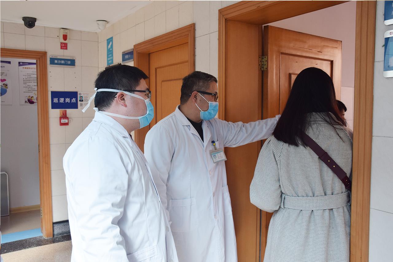 守好岗、把好关，确保医院新冠肺炎疫情防控工作无死角