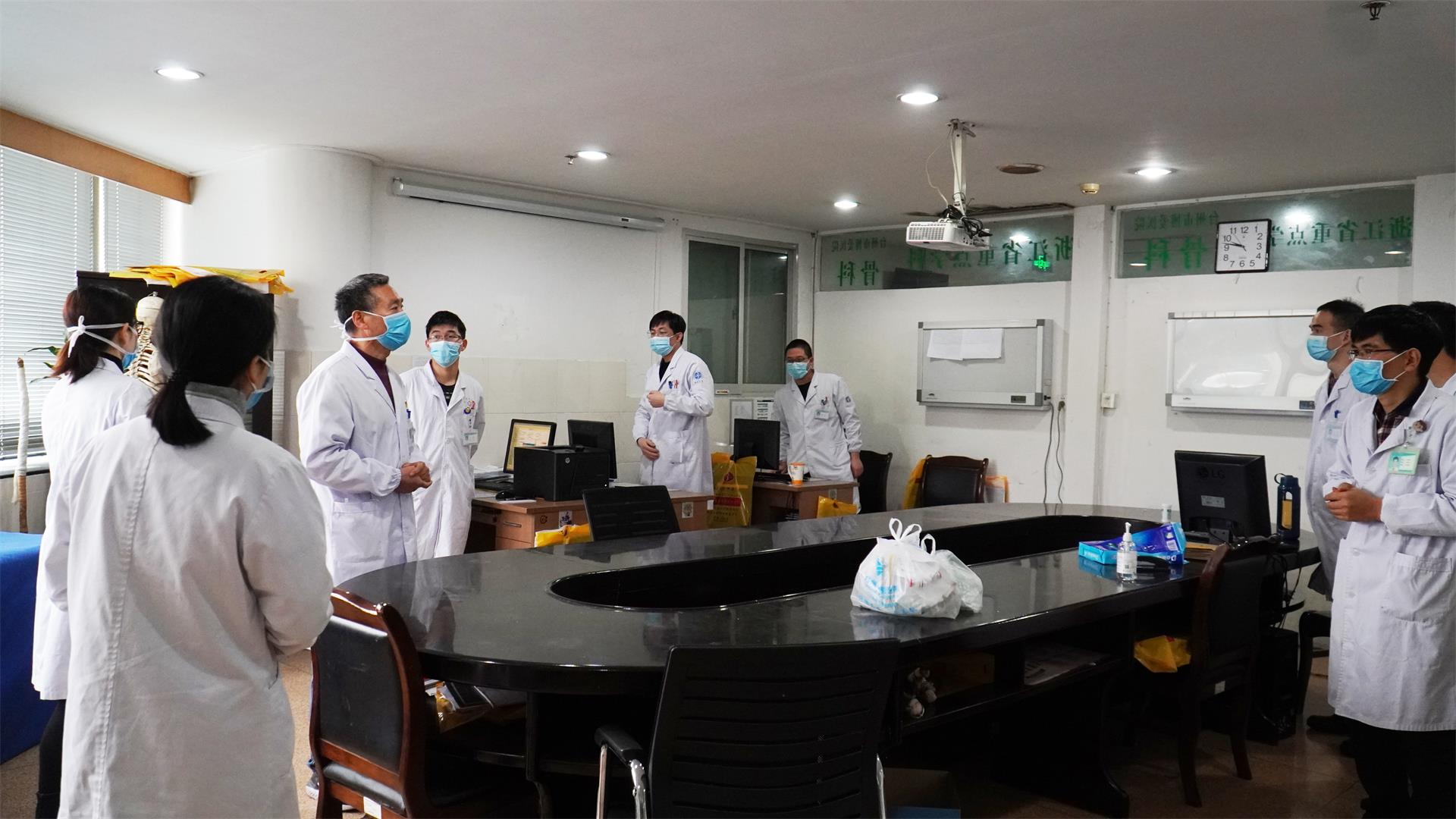 孙捷董事长指导医院疫情防控工作并慰问一线员工|台州市博爱医院