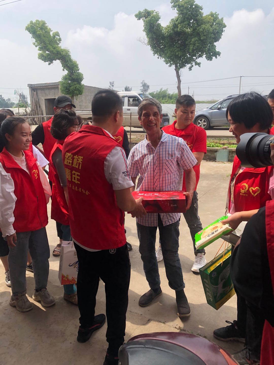 助残脱贫 决胜小康丨情系弱势、给力助残|台州市博爱医院