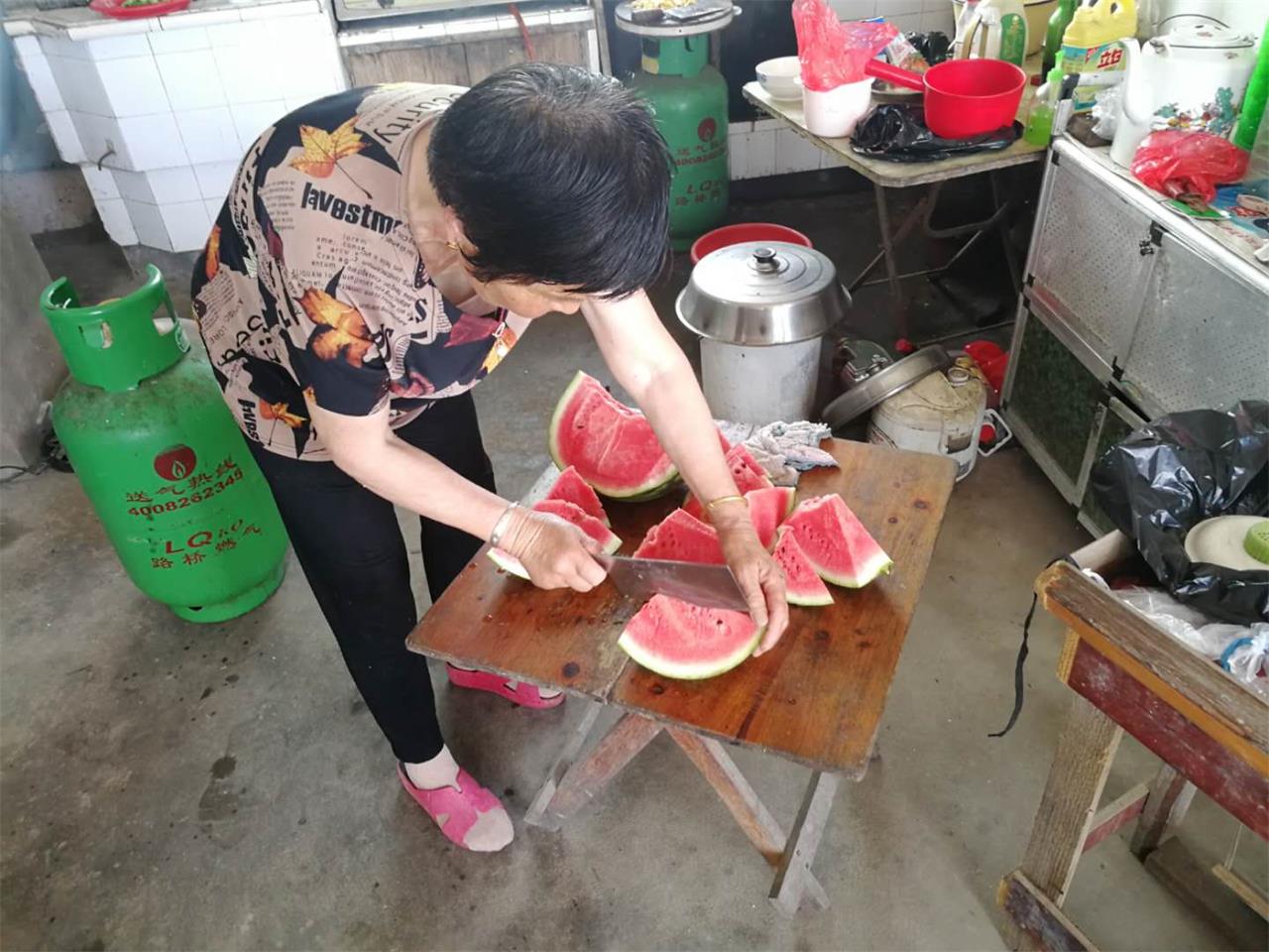 医生上门贴心“售后”，患者的举动令人泪目