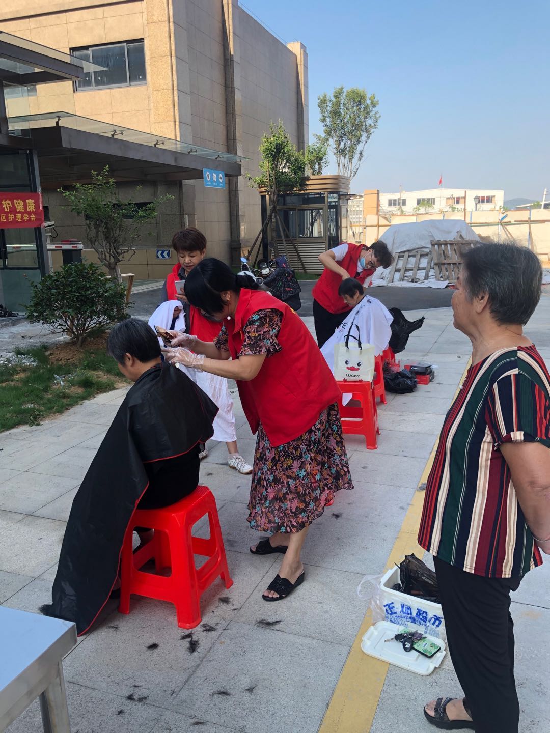 跟着我左手右手一起搓搓搓，七步洗手法慢动作重播|中华慈善日