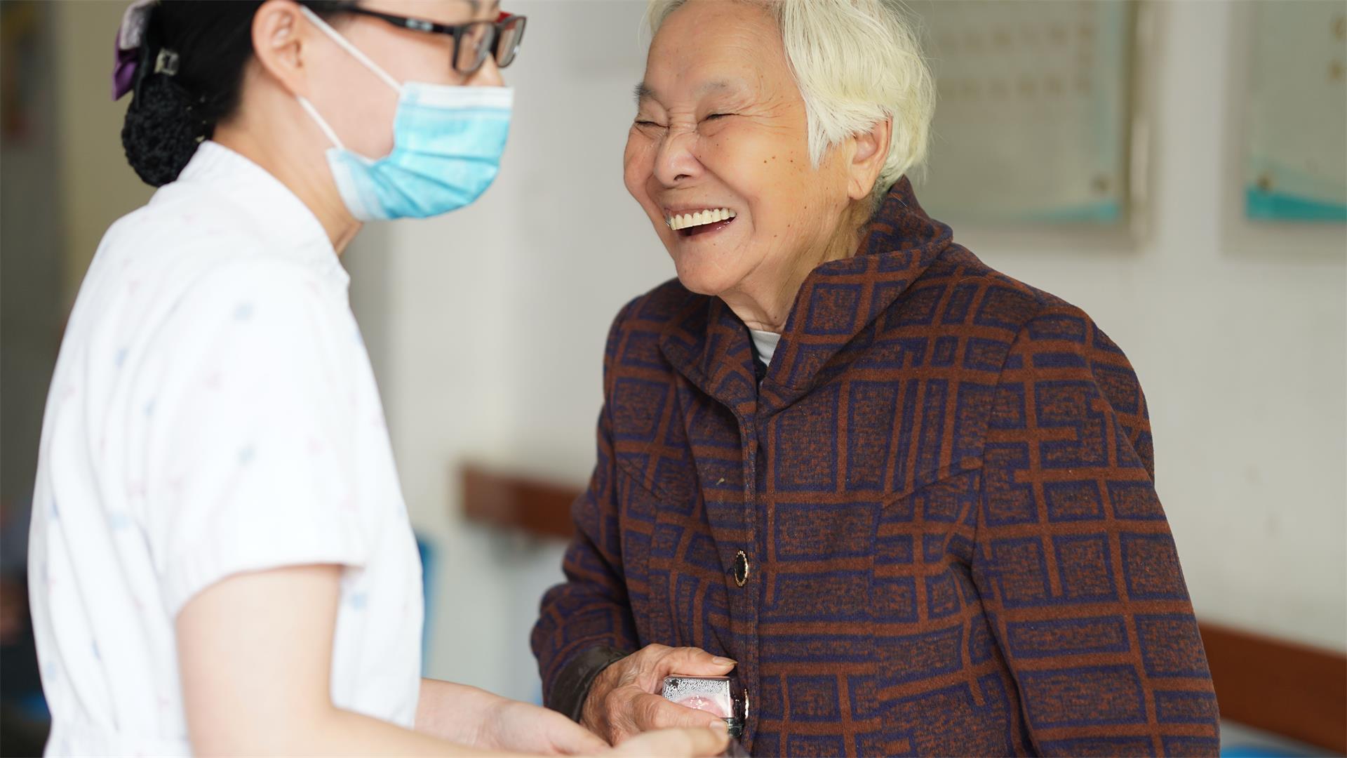 双节同庆丨台州市博爱医院开展“迎中秋、庆国庆”双节慰问系列活动