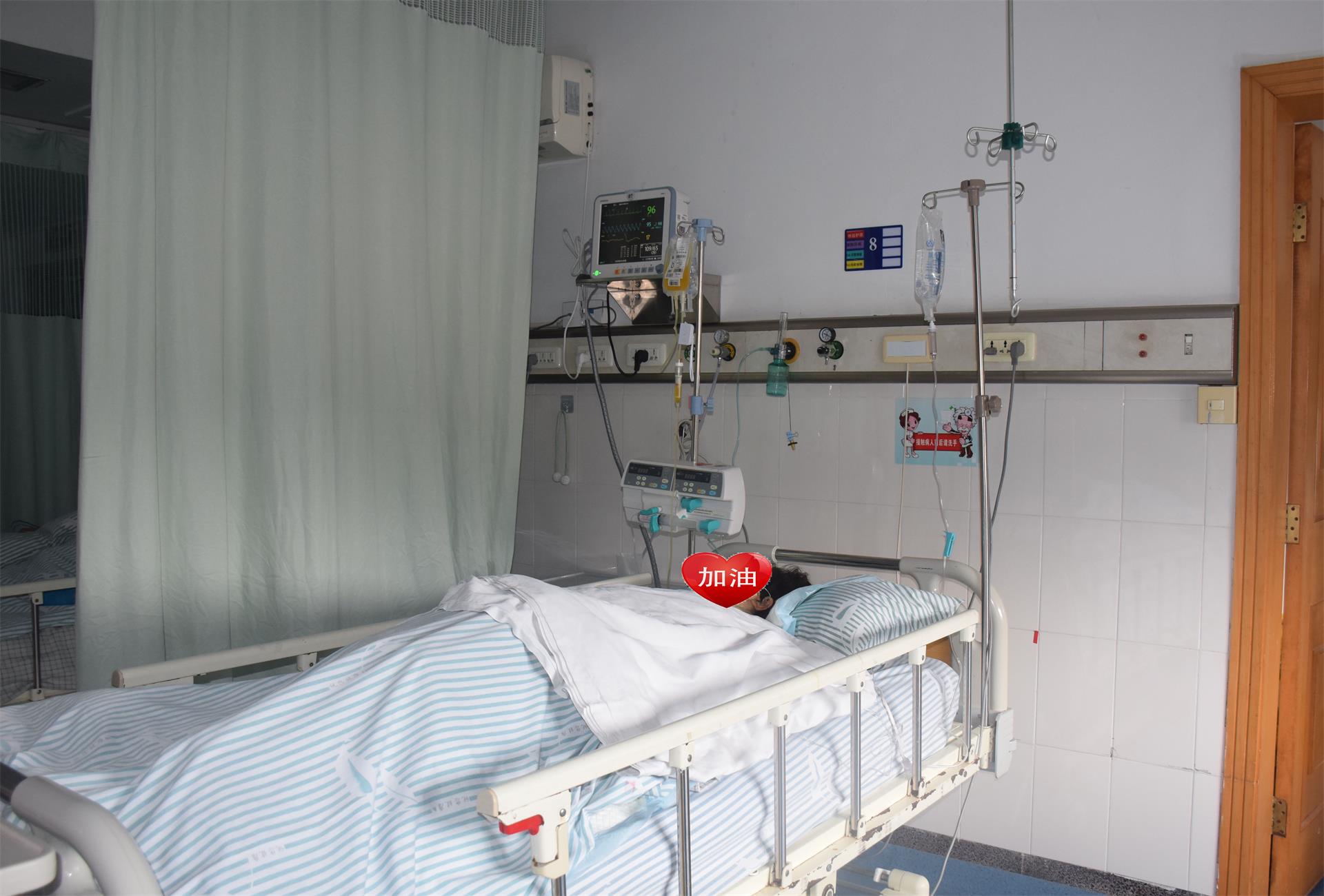 抢救纪实｜昨日被坠物砸伤女业主在台州市博爱医院救治中…